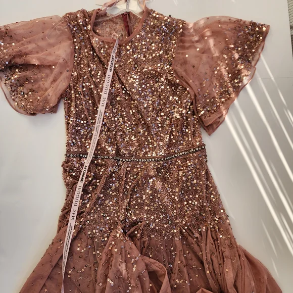 Beautiful *New W/tags* Mac Duggal Rose Sequin Dress - Picture 5 of 16